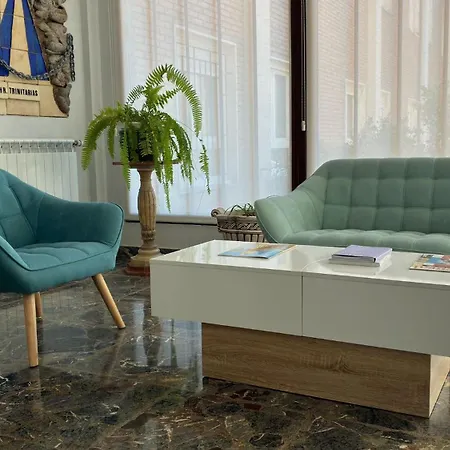 게스트하우스 Residencia Universitaria Alto De Miranda - Resisantander 3*