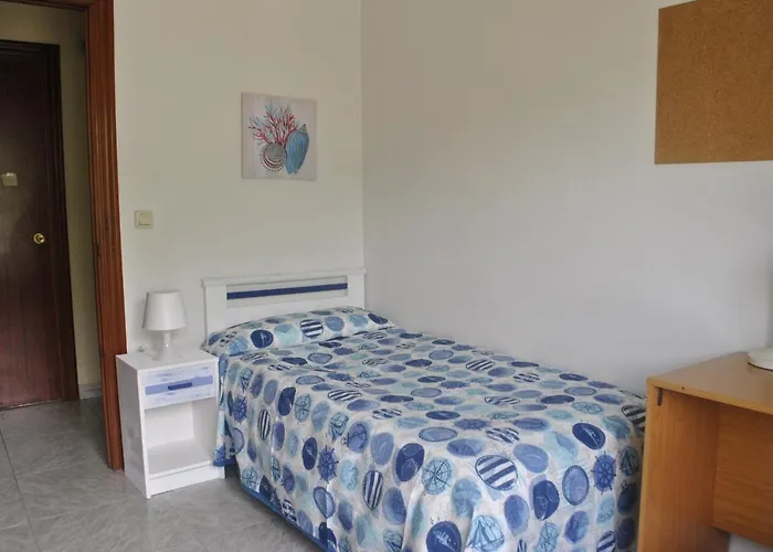 Residencia Universitaria Alto De Miranda - Resisantander 3*